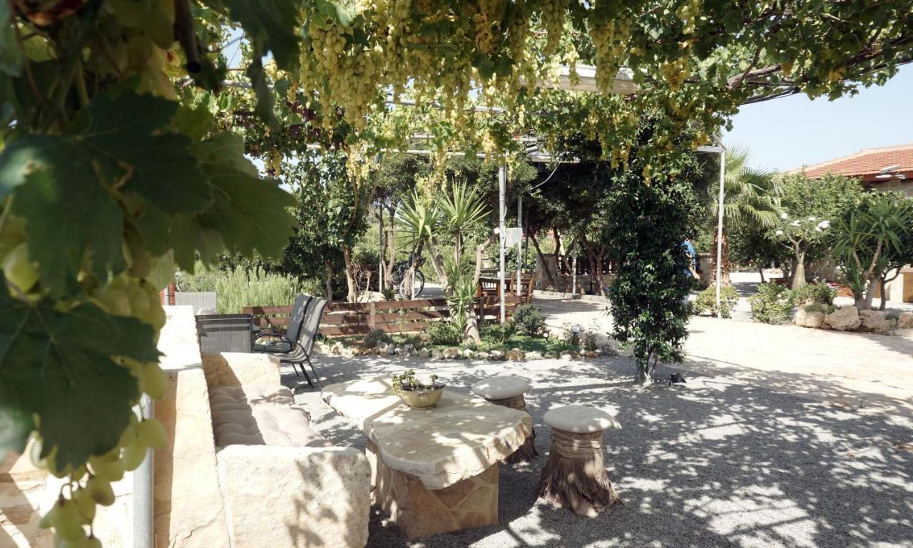 Studio Eleni - Oasis Holiday Houses Kokkinos Pyrgos Exterior foto
