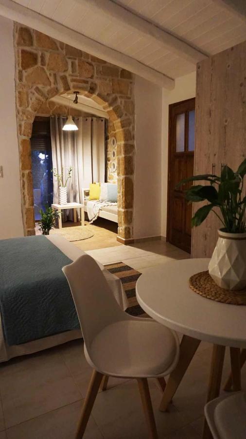 Studio Eleni - Oasis Holiday Houses Kokkinos Pyrgos Exterior foto